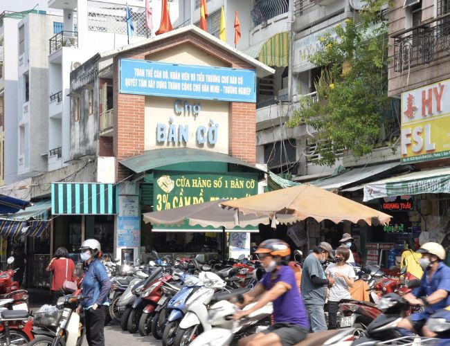 Chợ đồ cũ Bàn Cờ