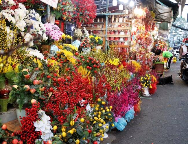 Chợ hoa Hồ Thị Kỷ